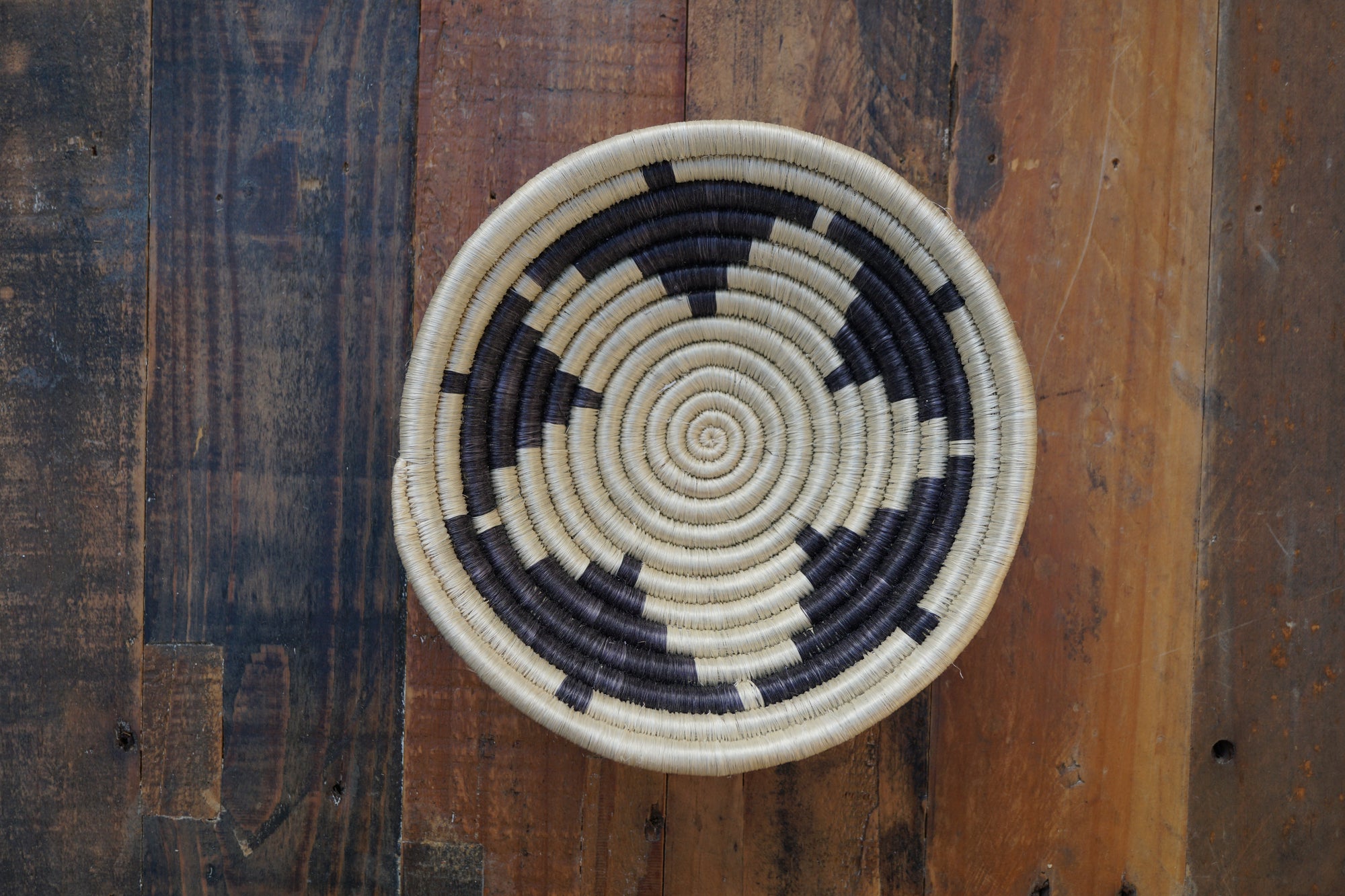 Small Basket - Flower Design, Natural and Black